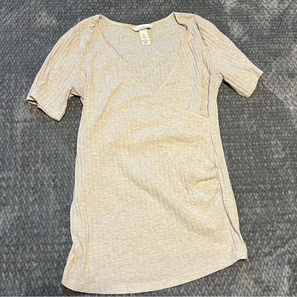 H&M mama ribbed maternity/nursing top